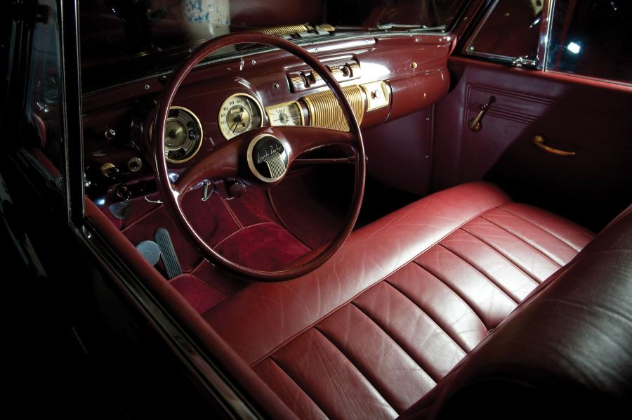  Lincoln Zephyr Continental Cabriolet 1940 года  (фото 7 из 28)